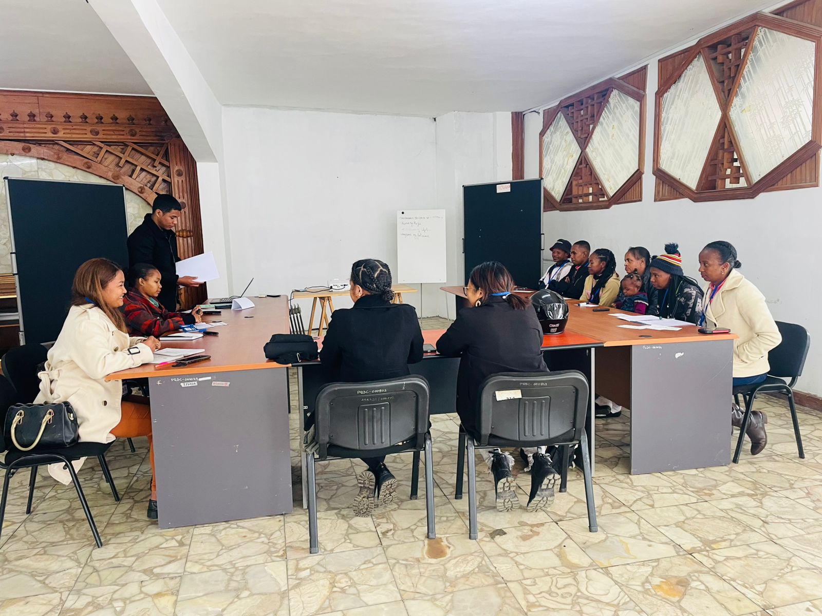 Enfants malgaches souriants